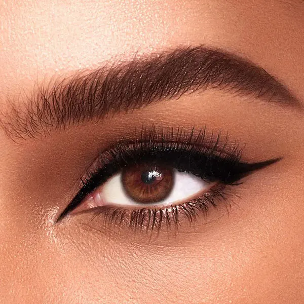 30 مدل خط چشم برای پلک افتاده؛ از خط باریک تا باتوینگ! 11 Eyeliner styles for hooded eyes 8