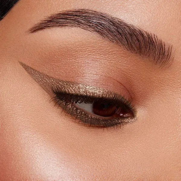 30 مدل خط چشم برای پلک افتاده؛ از خط باریک تا باتوینگ! 12 Eyeliner styles for hooded eyes 9