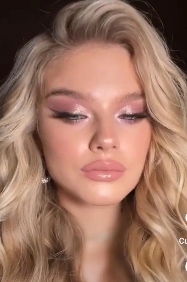 Girly pink makeup 11