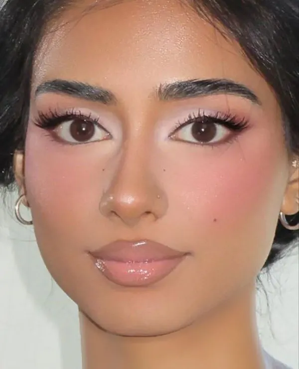 Girly pink makeup 20