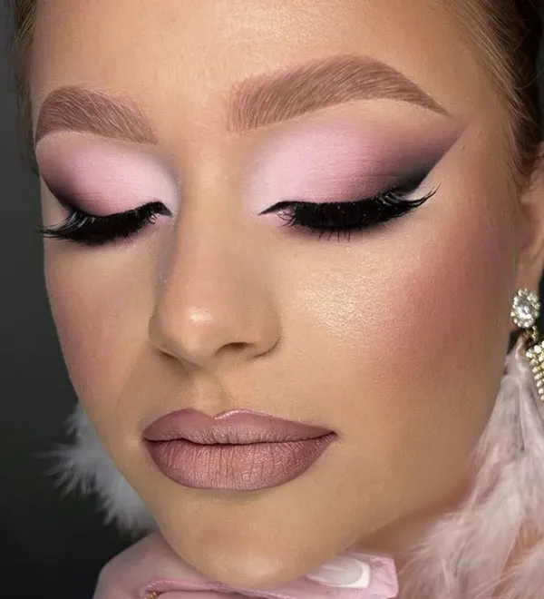 Girly pink makeup 22