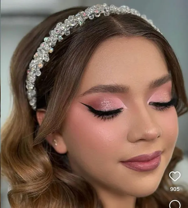 Girly pink makeup 28