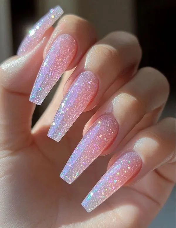 Glittery artificial nails 1