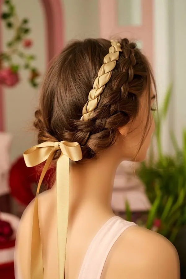30 مدل بافت مو با روبان؛ ایدههای دخترانهای که یک بافت ساده را خاص میکنند! 32 Hair braiding with ribbon 28