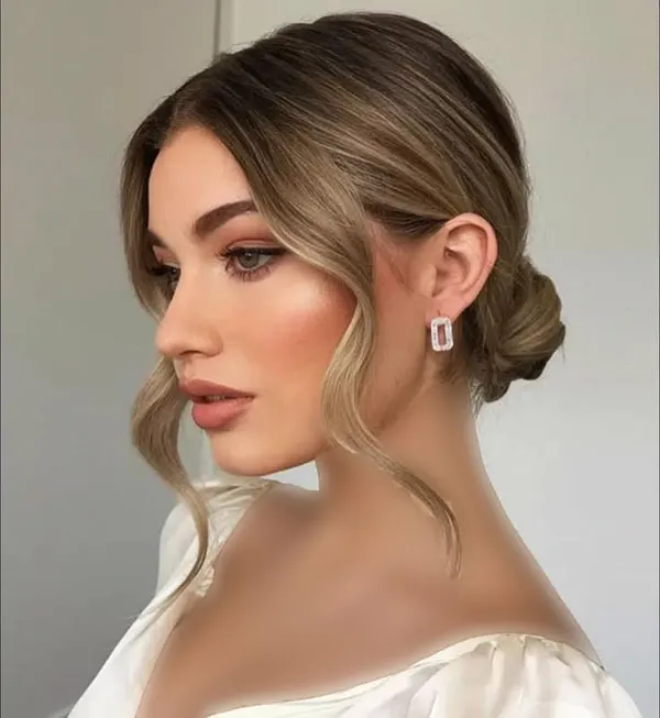 مدل شینیون ساده و شیک جدید 2026 | مدلهایی که همیشه زیبا میمانند! 14 New simple and chic updo style 10