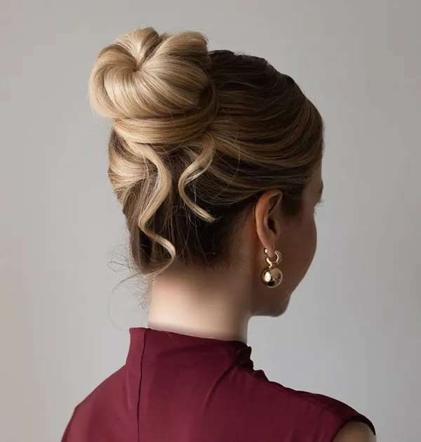 مدل شینیون ساده و شیک جدید 2026 | مدلهایی که همیشه زیبا میمانند! 30 New simple and chic updo style 24