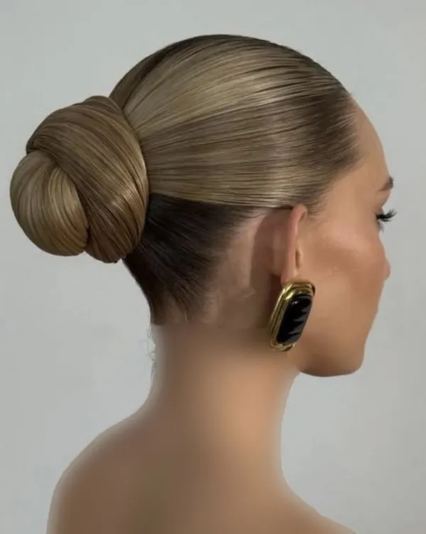 مدل شینیون ساده و شیک جدید 2026 | مدلهایی که همیشه زیبا میمانند! 31 New simple and chic updo style 25