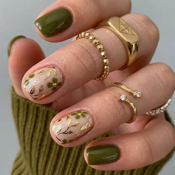 طرح ناخن زیتونی جدید؛ مدلهای شیک پاییز 2026 از کروم تا کتآی! 18 Olive green nail design 14