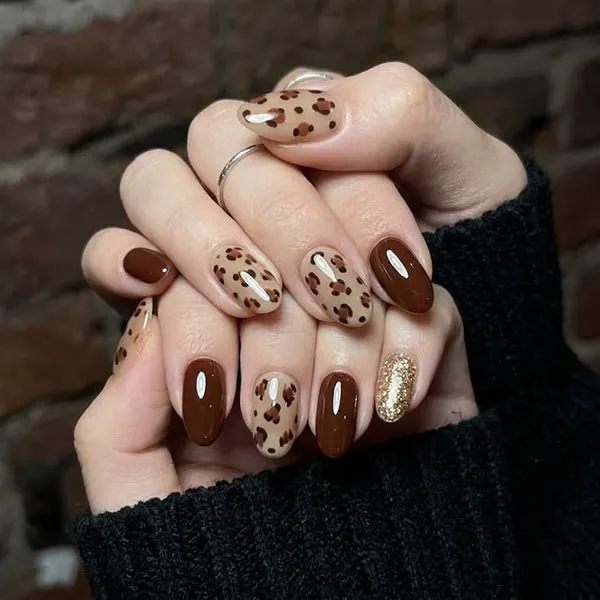 Short autumn nail designs 11