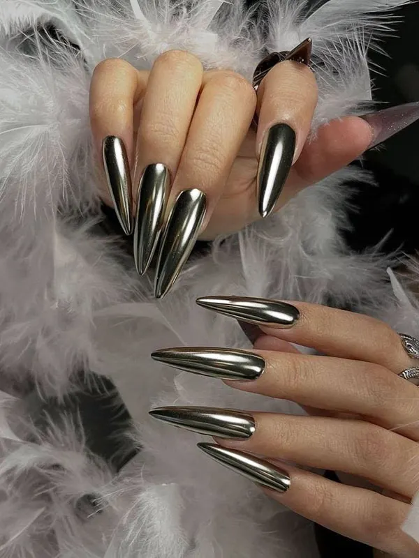 Silver nail design 22