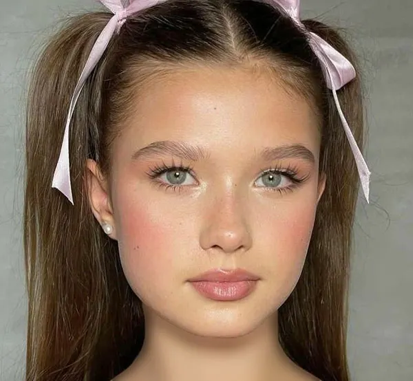 Simple makeup for a 12 year old girl 24