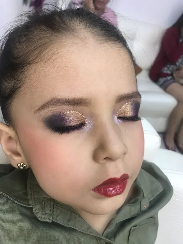 Simple makeup for a 12 year old girl 27