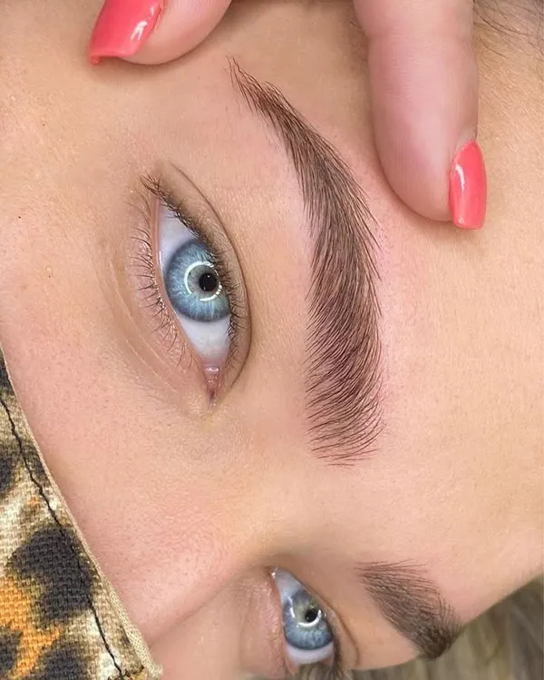 5 نکته مهم درباره تفاوت فیبروز و میکروبلیدینگ! 18 The Difference Between Phibrows and Microblading 16