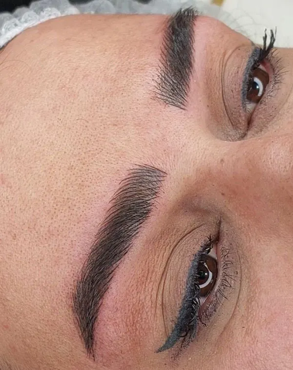 5 نکته مهم درباره تفاوت فیبروز و میکروبلیدینگ! 11 The Difference Between Phibrows and Microblading 7