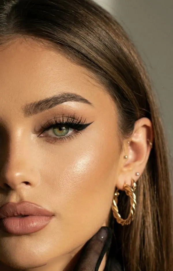 The latest face makeup 24