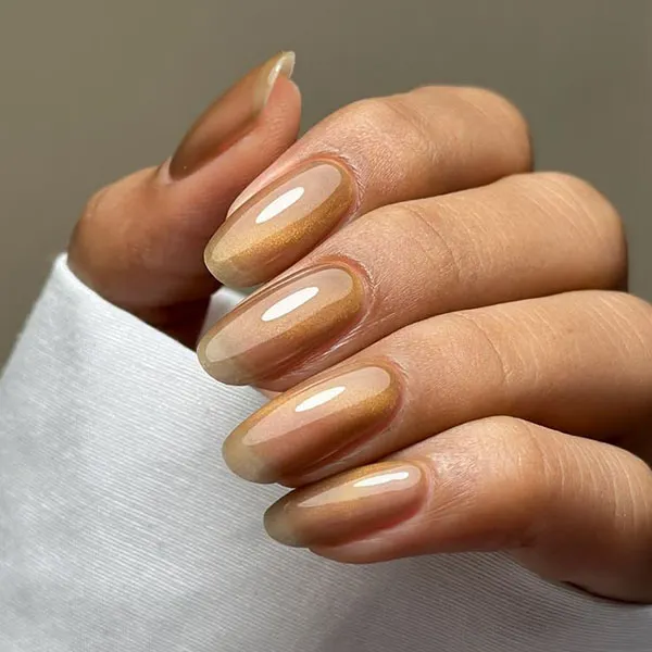 35 طرح ناخن کتآی پاییزی؛ این رنگها زیر نور تازه خودشان را نشان میدهند! 20 Autumn Cat Eye Nail Design 17