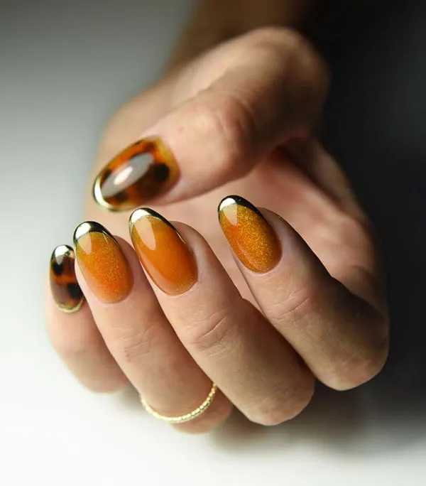 35 طرح ناخن کتآی پاییزی؛ این رنگها زیر نور تازه خودشان را نشان میدهند! 33 Autumn Cat Eye Nail Design 30