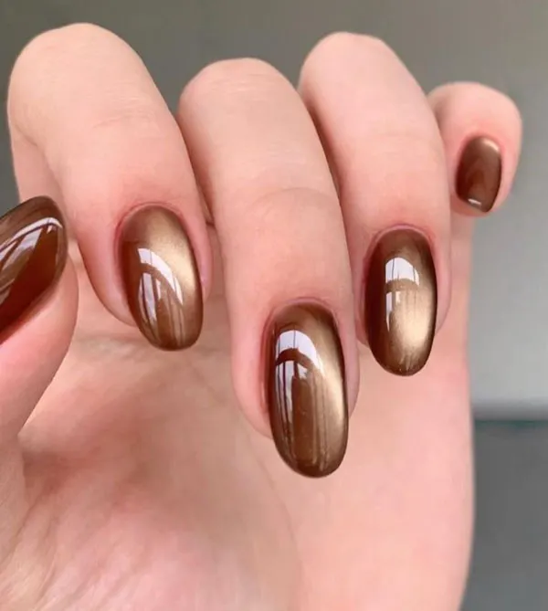 35 طرح ناخن کتآی پاییزی؛ این رنگها زیر نور تازه خودشان را نشان میدهند! 7 Autumn Cat Eye Nail Design 5