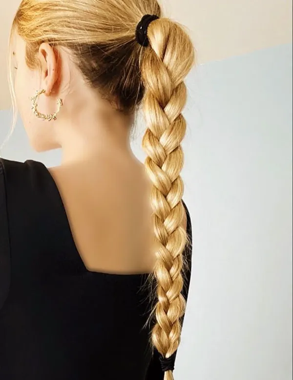 31 مدل بافت مو دم اسبی شیک؛ ایدههای زیبا برای مهمانی و عروسی! 32 Braided ponytail 12