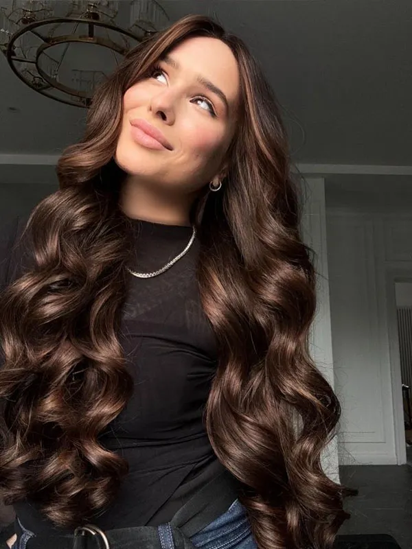 رنگ مو بلوطی پاییز؛ این مدلهای گرم و براق برای پاییز 1405دیدنیاند 33 Chestnut hair color 31
