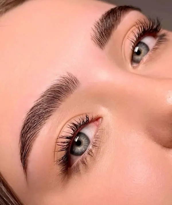 Eyebrow shaping style 12