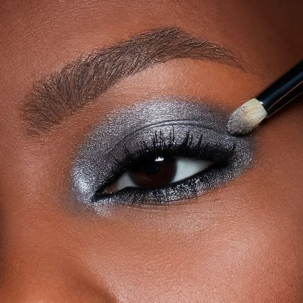 Grey eyeshadow 1