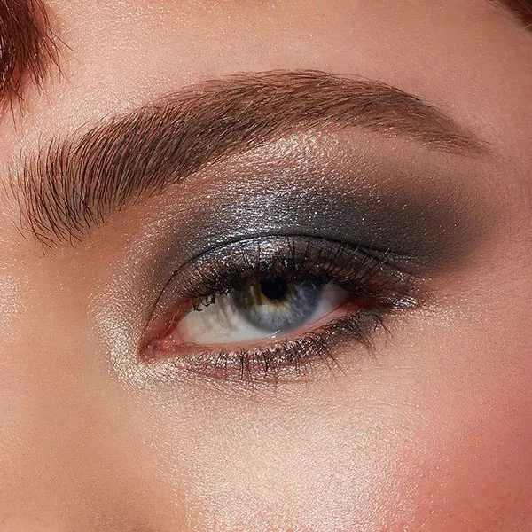 Grey eyeshadow 11