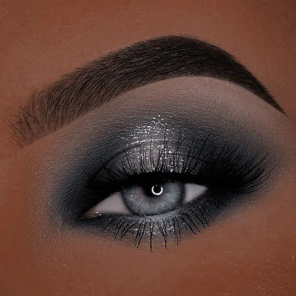 Grey eyeshadow 21