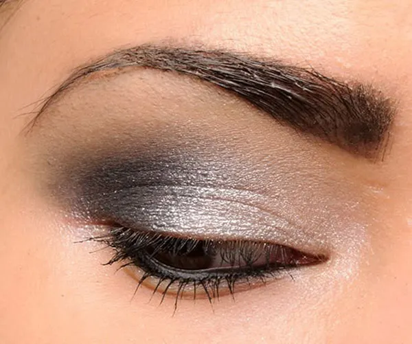 Grey eyeshadow 22