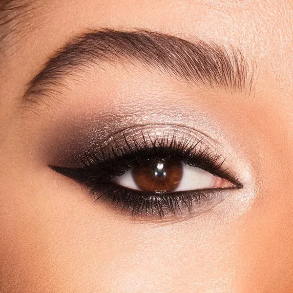 Grey eyeshadow 25