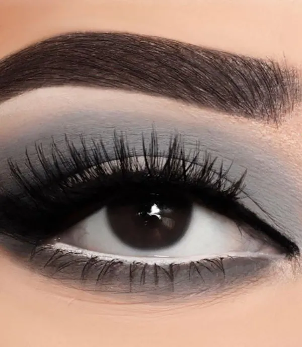 Grey eyeshadow 29