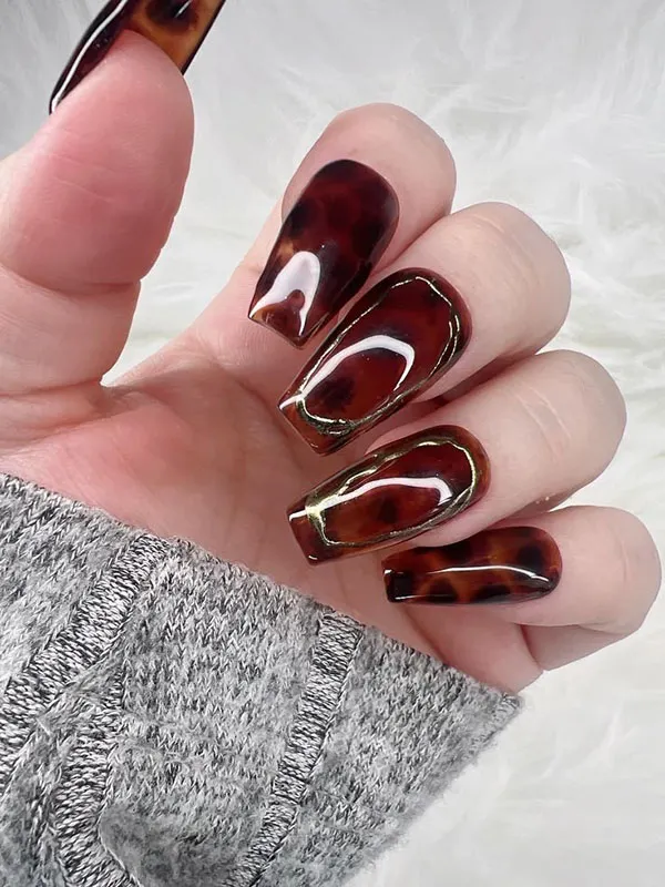 Tortoiseshell nail design 5