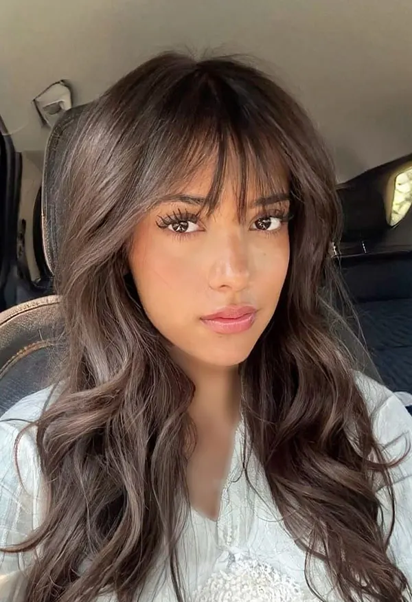 Wispy bangs hairstyle 16