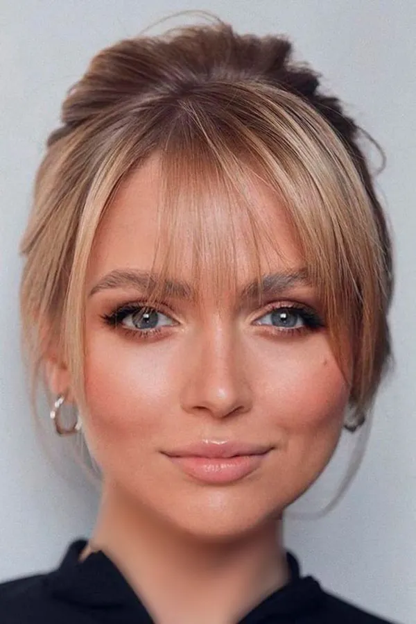 Wispy bangs hairstyle 29