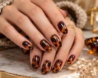 طرح ناخن لاک‌ پشتی